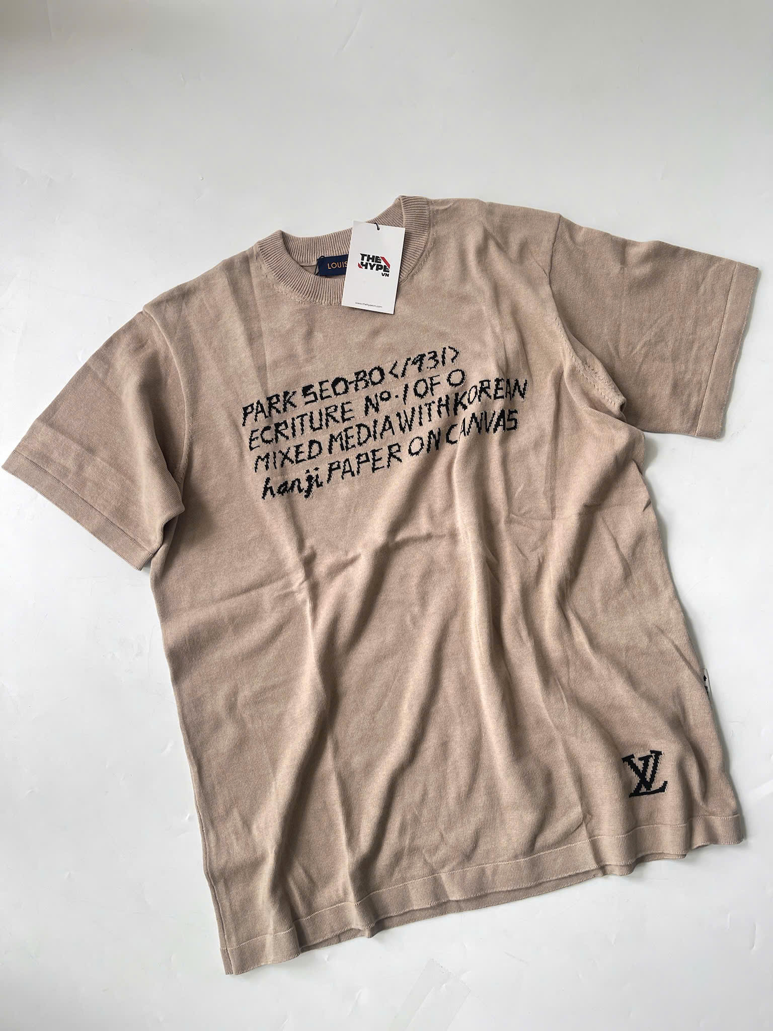 ÁO THUN LOUIS VUITTON LV x  Park Seo-Bo (BEIGE)