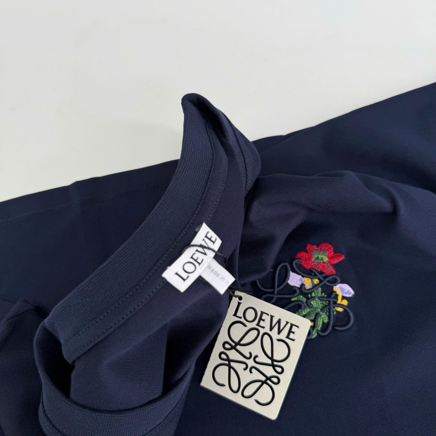 ÁO THUN LOEWE ANAGRAM FLOWERS (DARK BLUE)