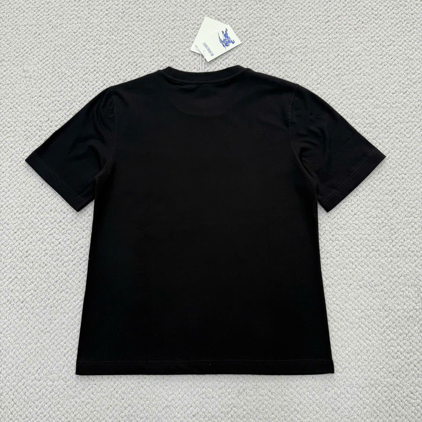 ÁO THUN BURBERRY BBR LOGO DETAILED (BLACK)