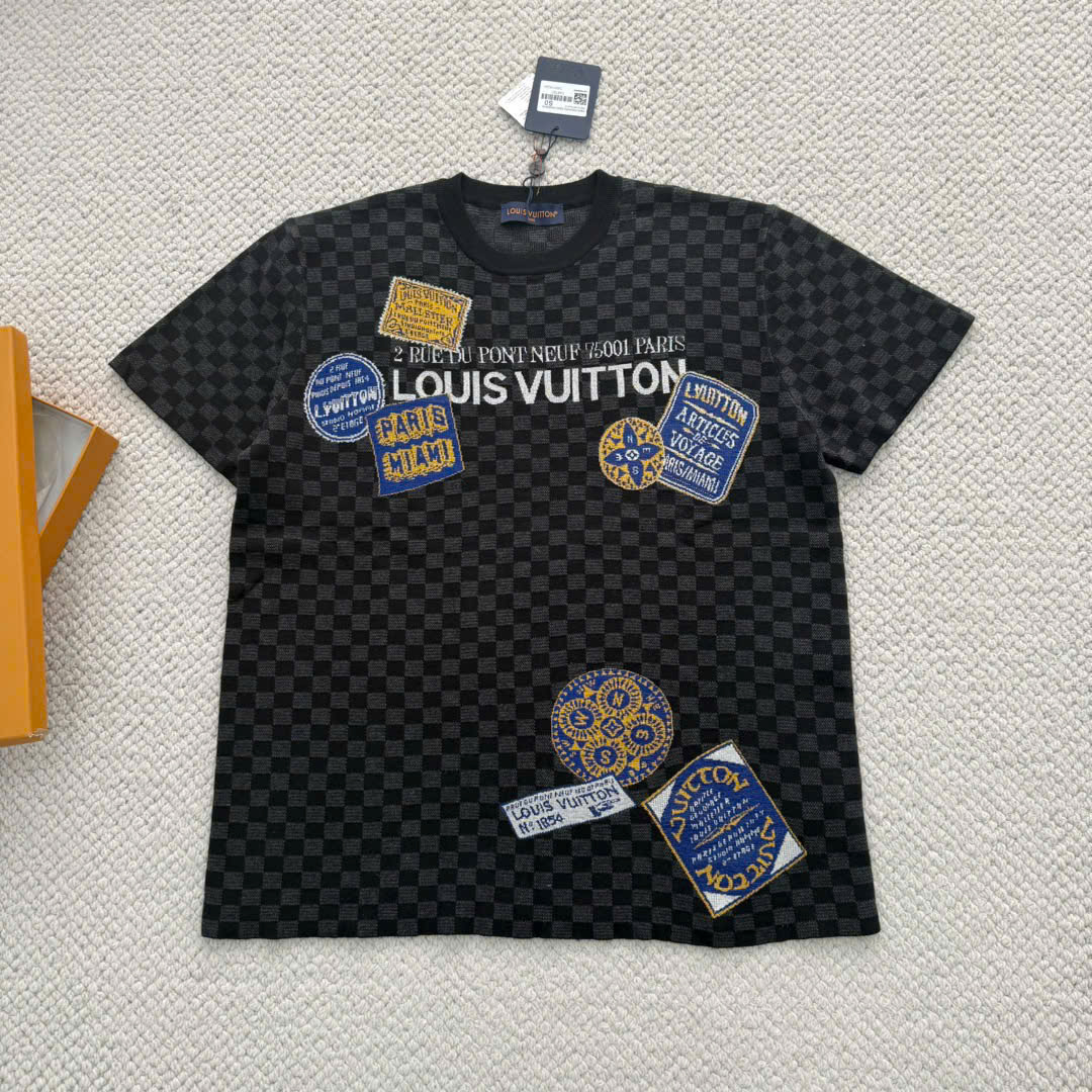 ÁO THUN LOUIS VUITTON LV 75001 PARIS (BLACK)