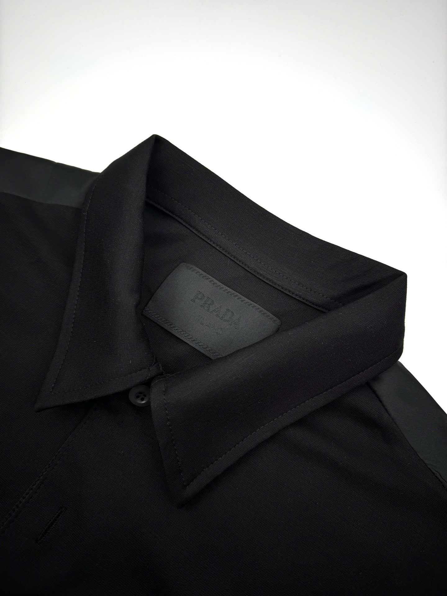 ÁO POLO PRADA NYLON POCKET TRIANGLE LOGO (BLACK)
