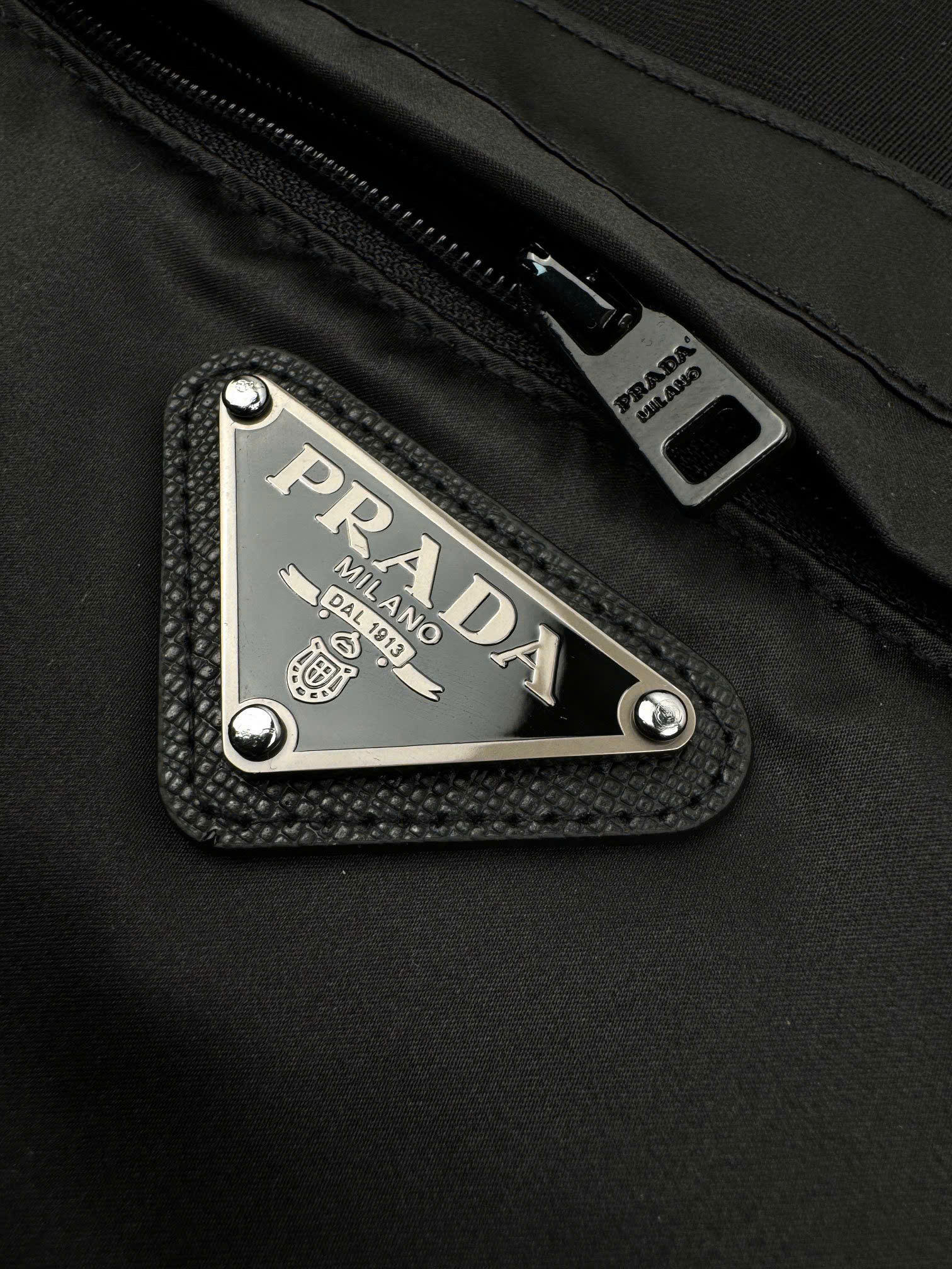 ÁO POLO PRADA NYLON POCKET TRIANGLE LOGO (BLACK)