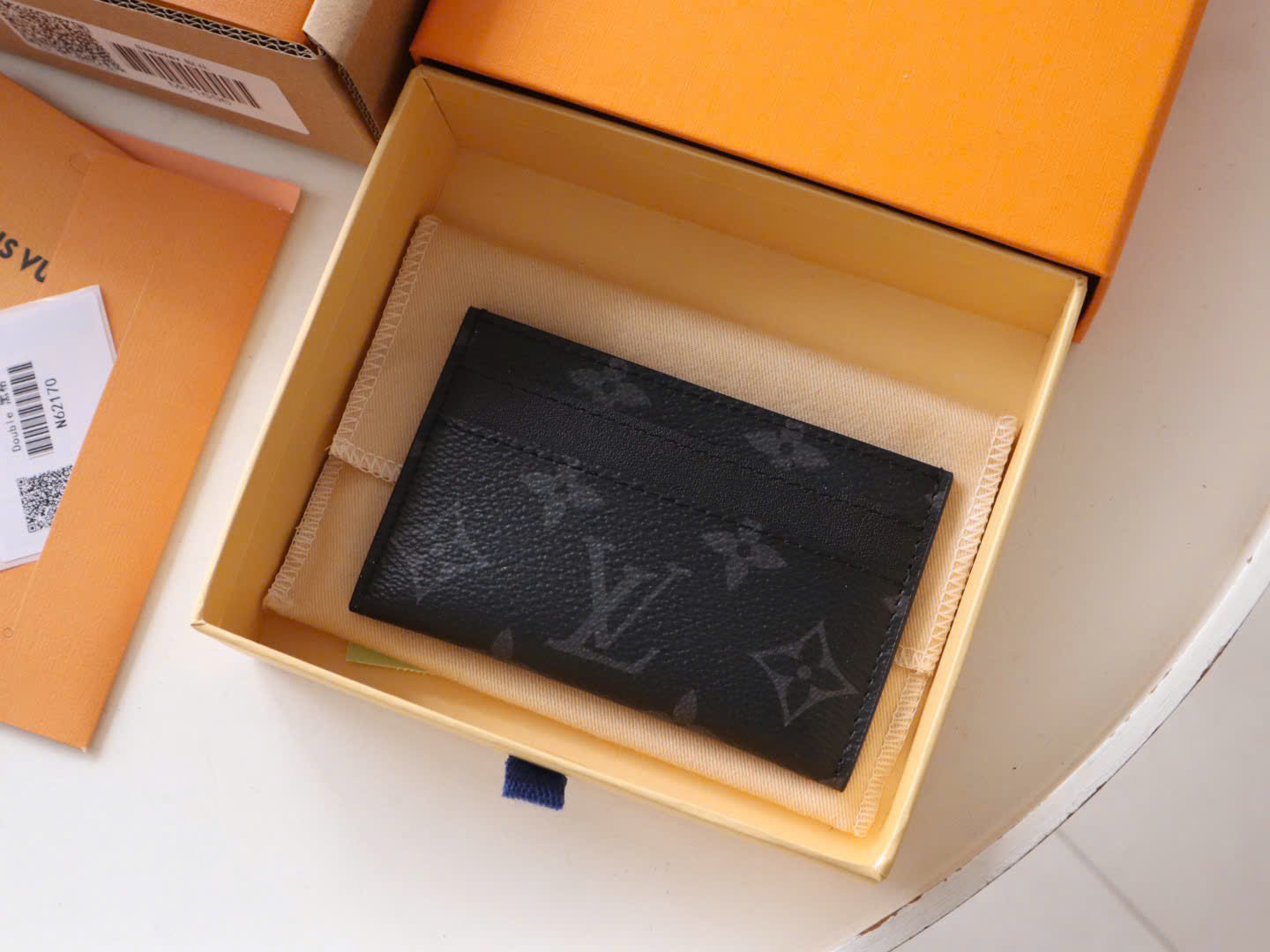 VÍ CARDHOLDER LOUIS VUITION MONOGRAM (GREY)