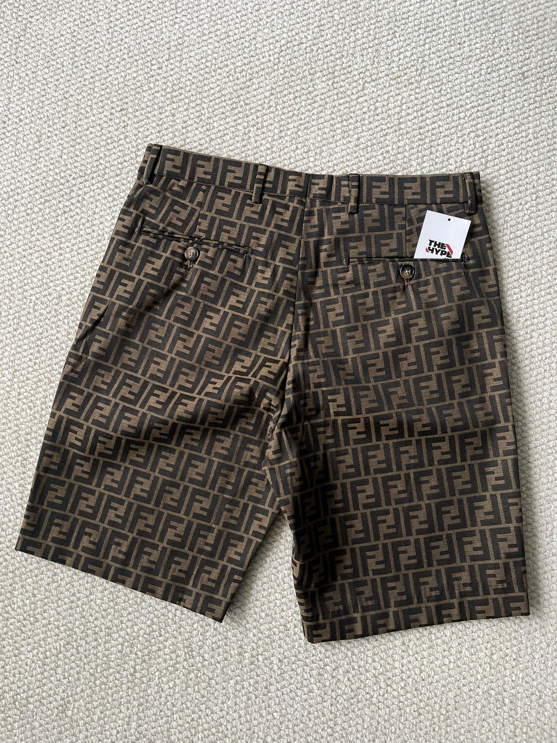 QUẦN SHORTS FENDI FABRIC (BROWN)