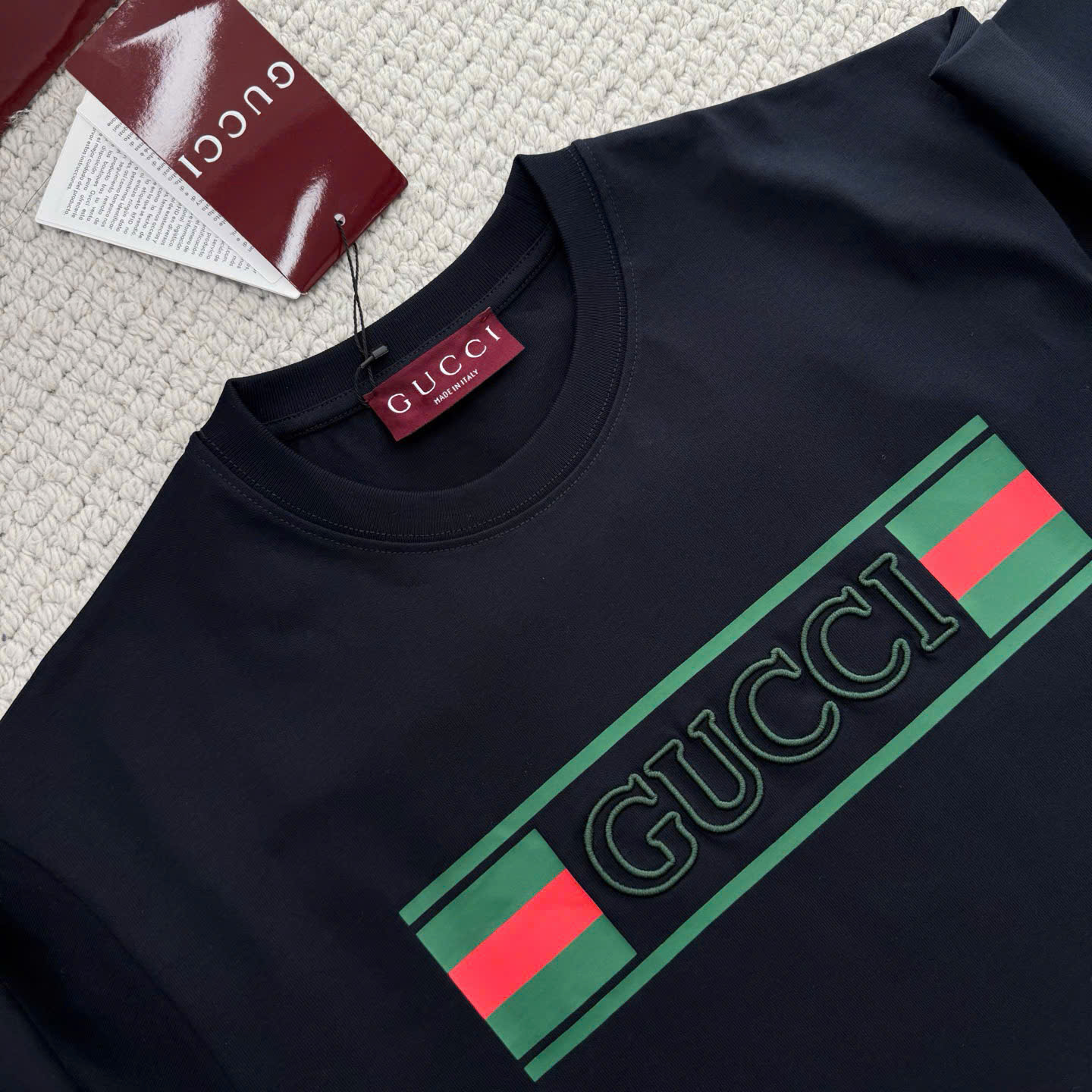 ÁO THUN GUCCI COTTON JERSEY WITH PRINT (BLACK)