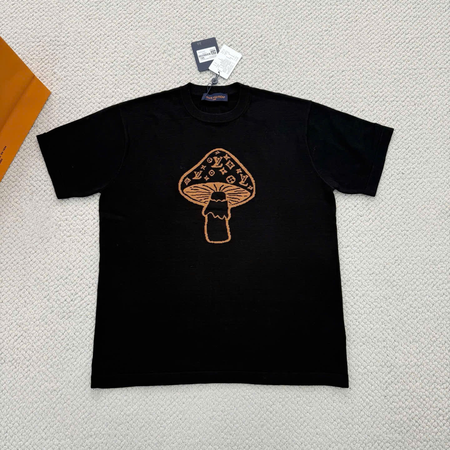 ÁO THUN LOUIS VUITTON MUSHROOM (BLACK)