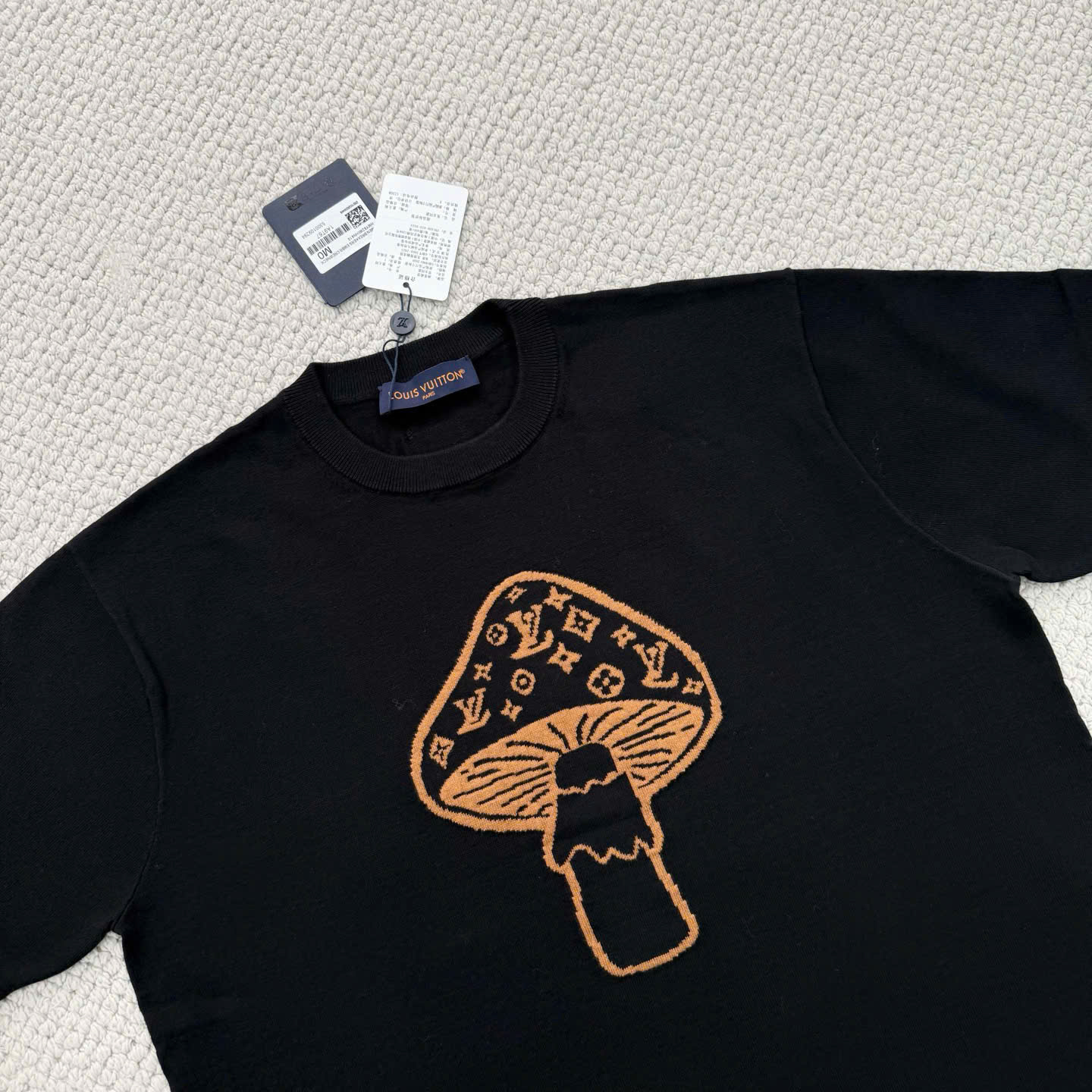 ÁO THUN LOUIS VUITTON MUSHROOM (BLACK)