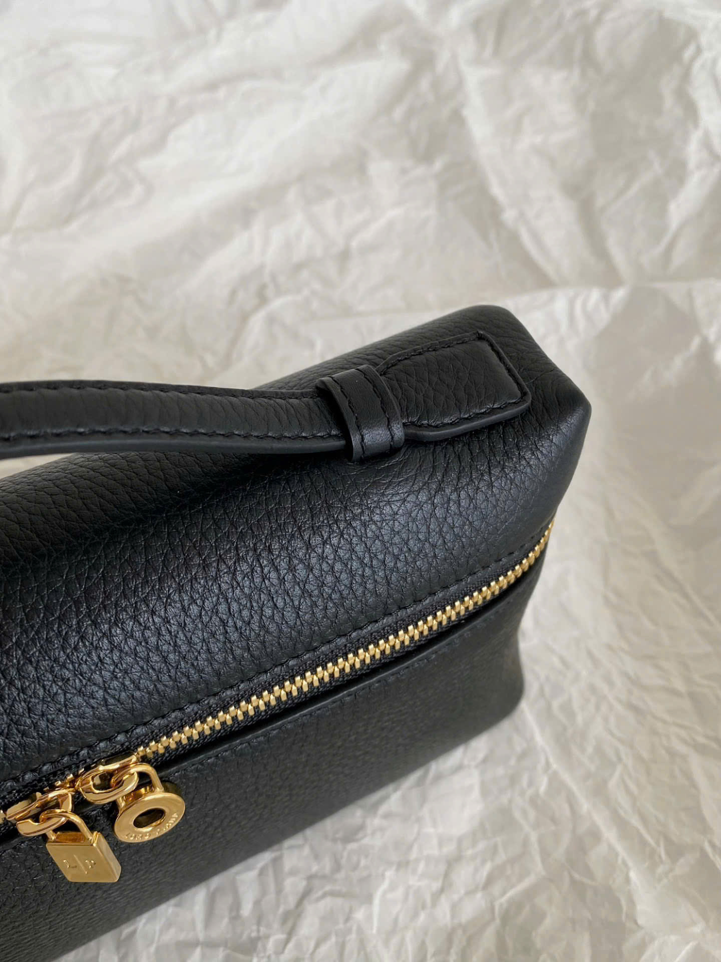 TÚI LORO PIANA EXTRA POCKET L19 GRAINED CALFSKIN (Black)