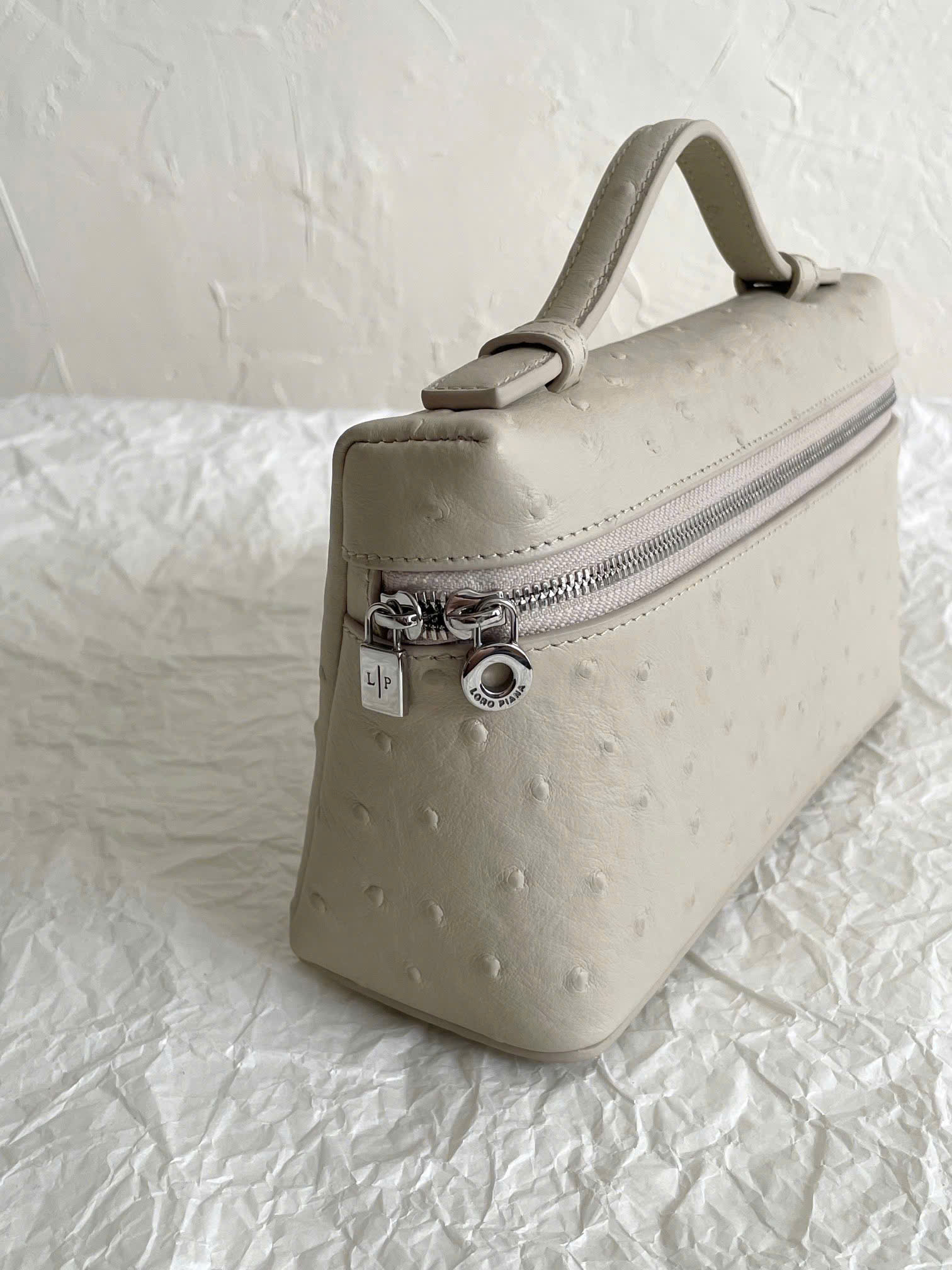TÚI LORO PIANA EXTRA POCKET L19 OSTRICK LEATHER (Light Travertine)