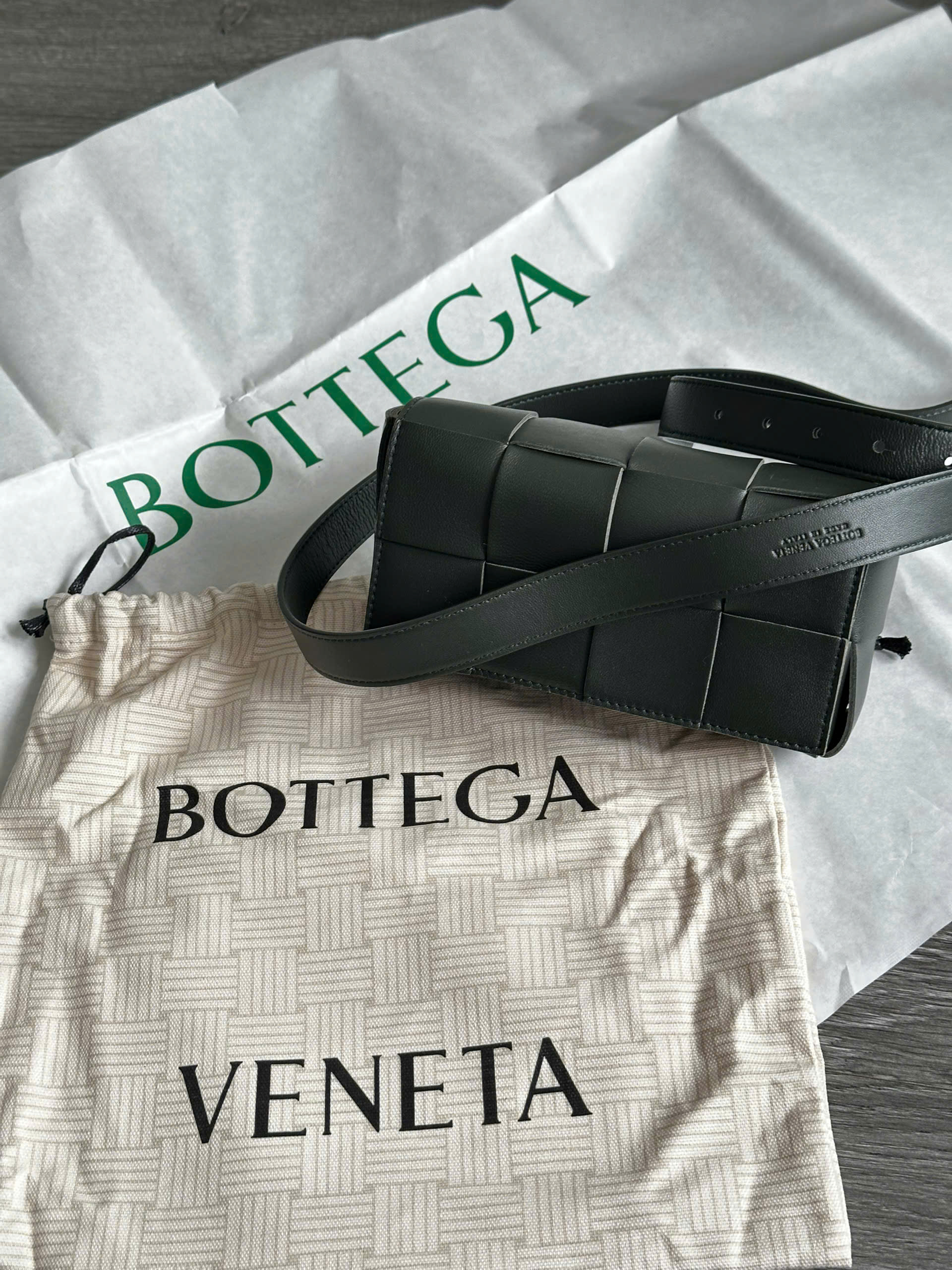 TÚI BOTTEGA VENETA CASSETTE (DARK GREEN)