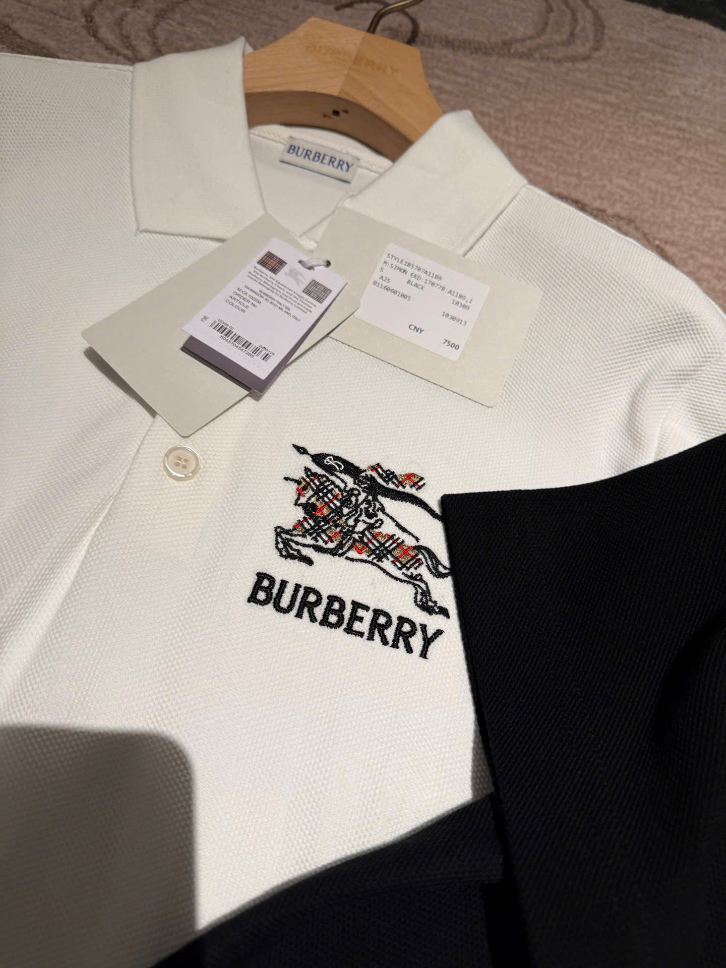 ÁO POLO BURBERRY SKETCH KNIGHT (WHITE)