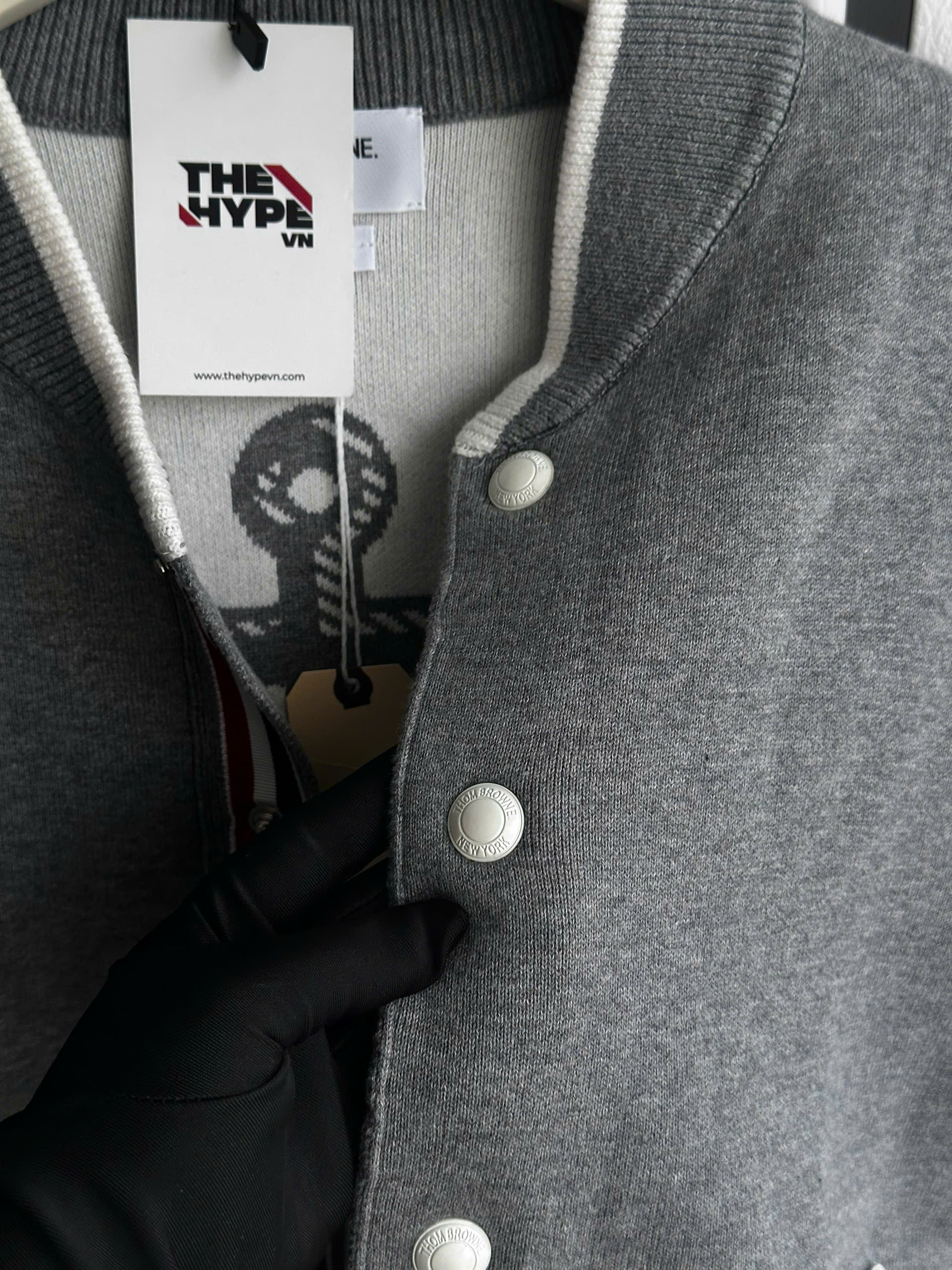 CARDIGAN THOM BROWNE ANCHOR-JACQUARD WOOL JUMPER ( GRAY)