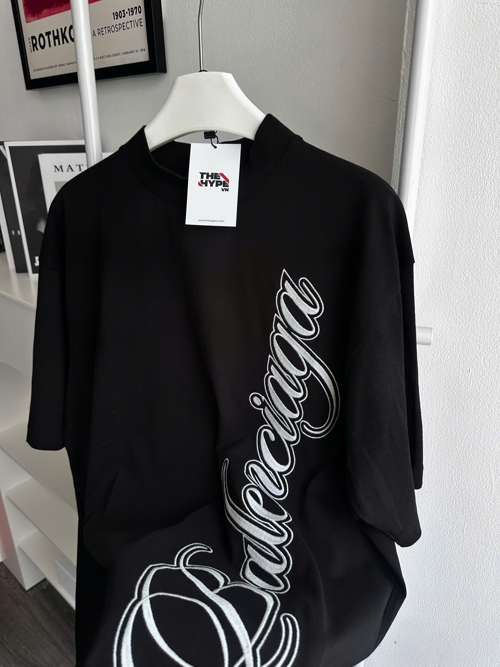 ÁO BALENCIAGA MEN'S CURSIVE T-SHIRT (BLACK)