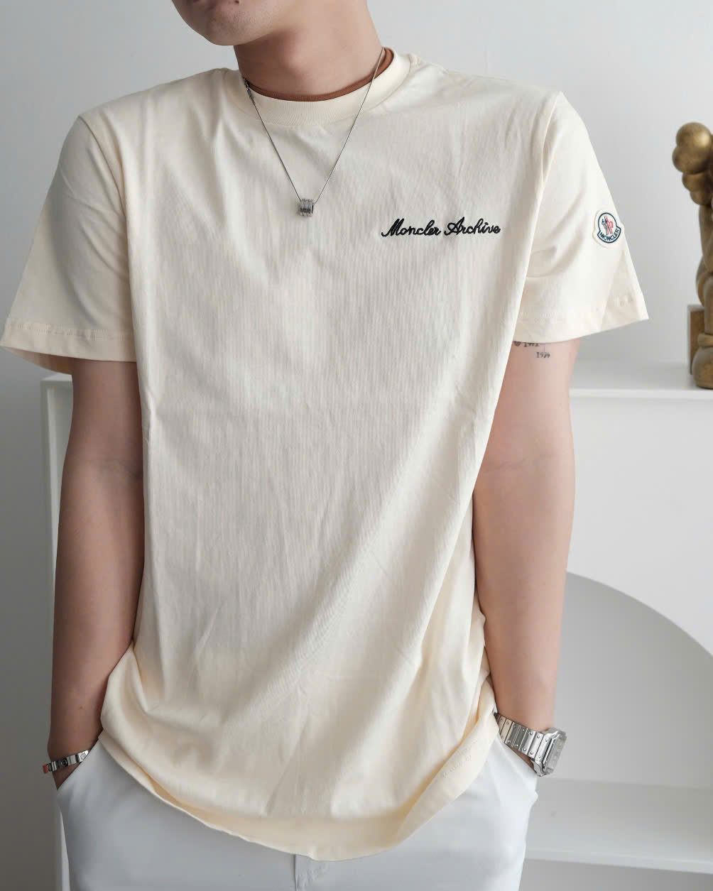 ÁO THUN MONCLER EMBROIDERED LOGO ARCHIVIO (CREAMY)
