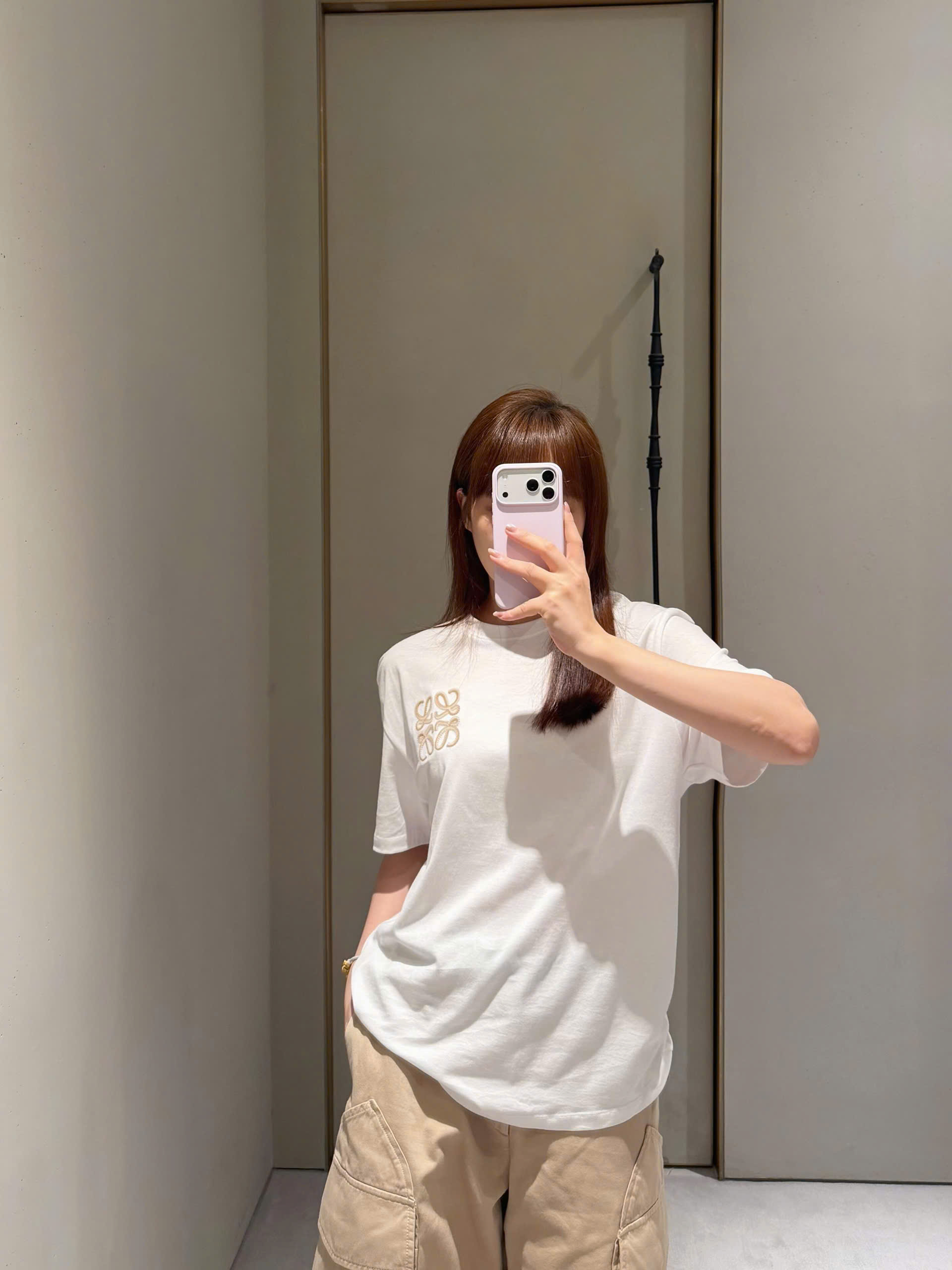 ÁO THUN LOEWE BOXY ANAGRAM LOGO (WHITE)