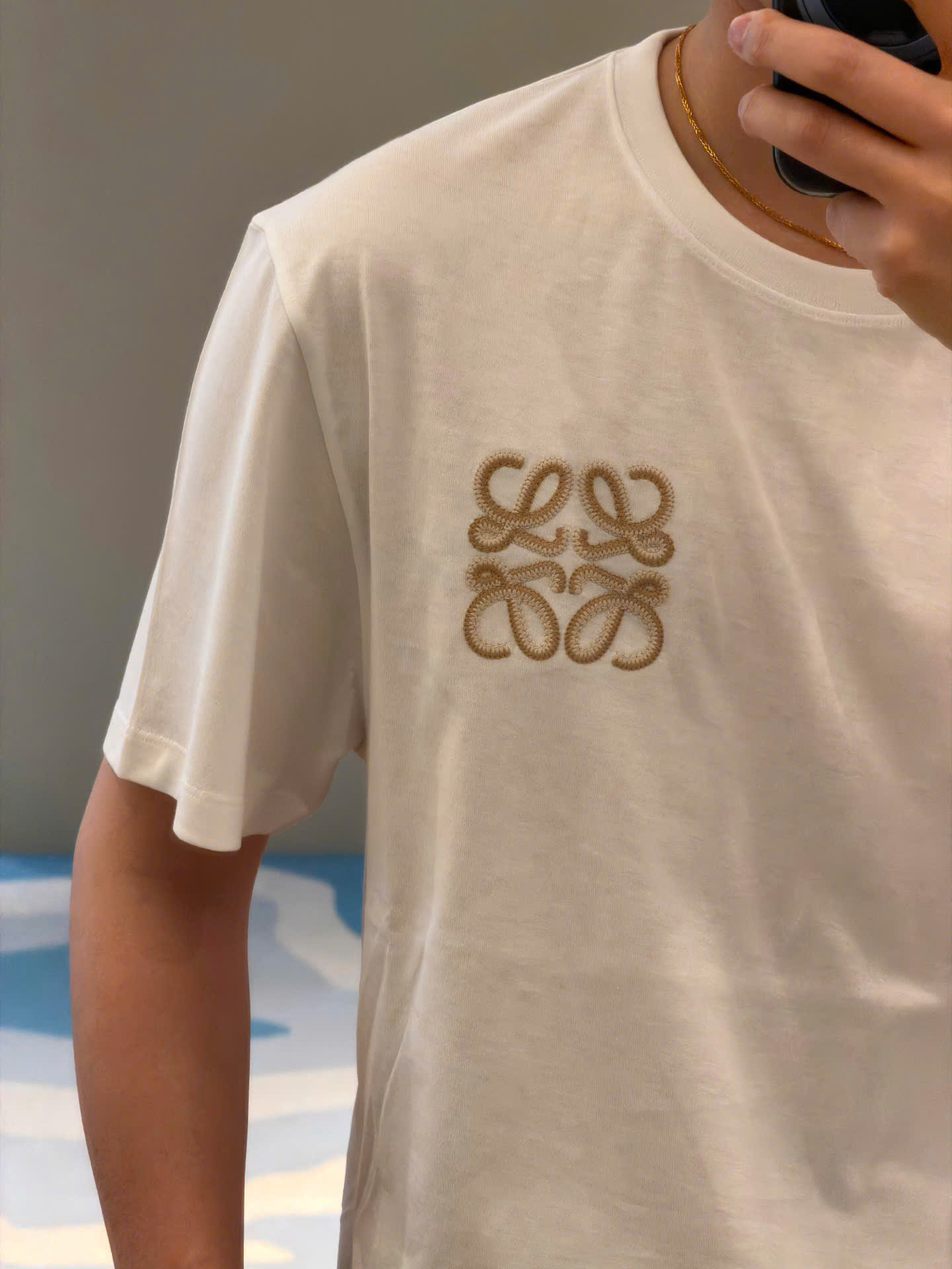 ÁO THUN LOEWE BOXY ANAGRAM LOGO (WHITE)