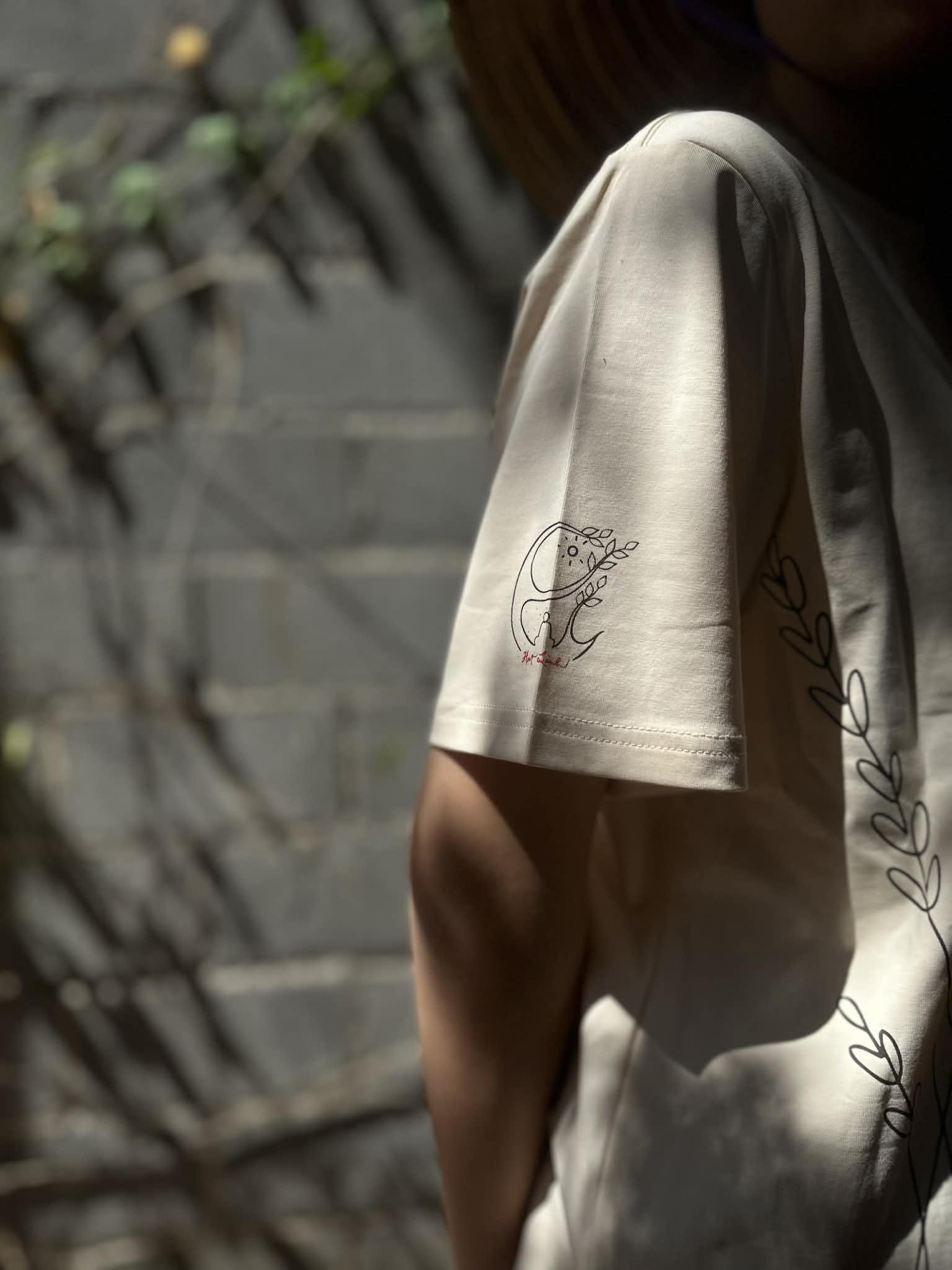 ÁO THUN FORM RỘNG IN THƯ PHÁP