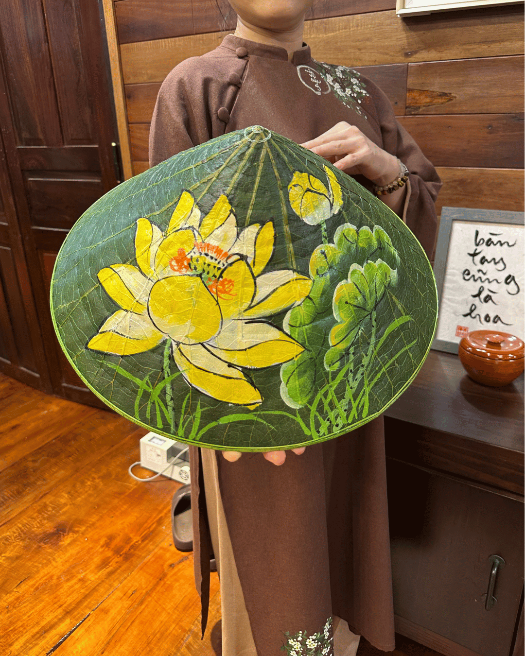 NÓN LÁ SEN VẼ TAY THỦ CÔNG