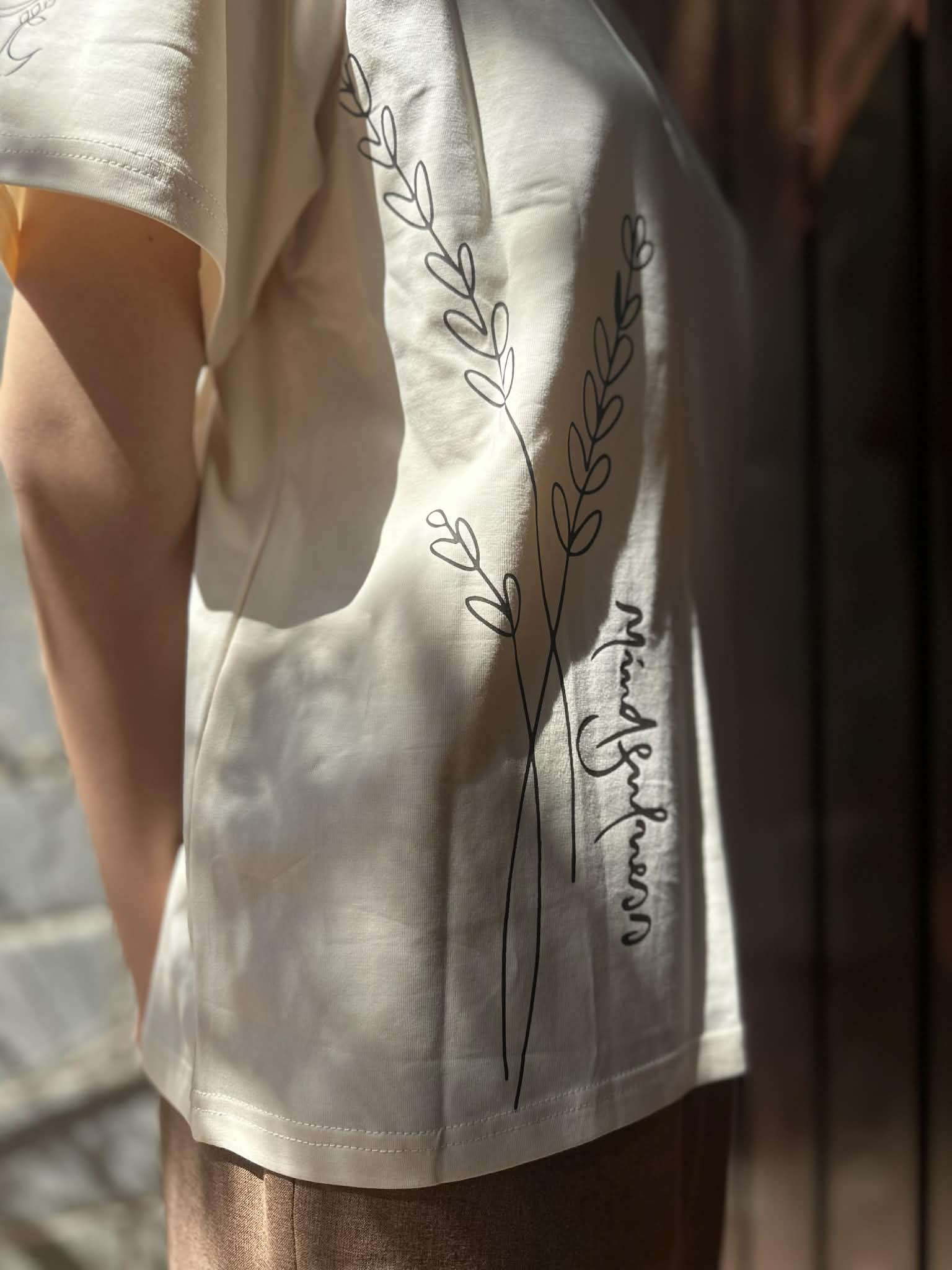 ÁO THUN FORM RỘNG IN THƯ PHÁP