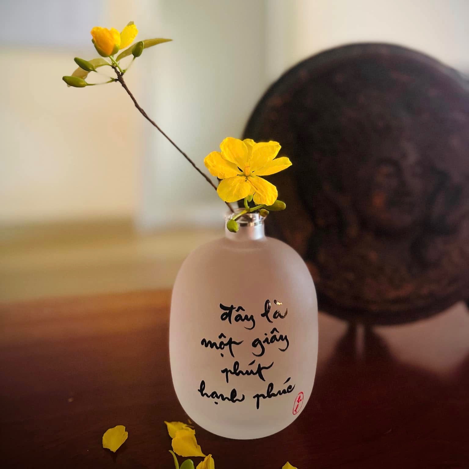 BÌNH HOA THUỶ TINH THƯ PHÁP VẼ TAY - SIZE NHỎ