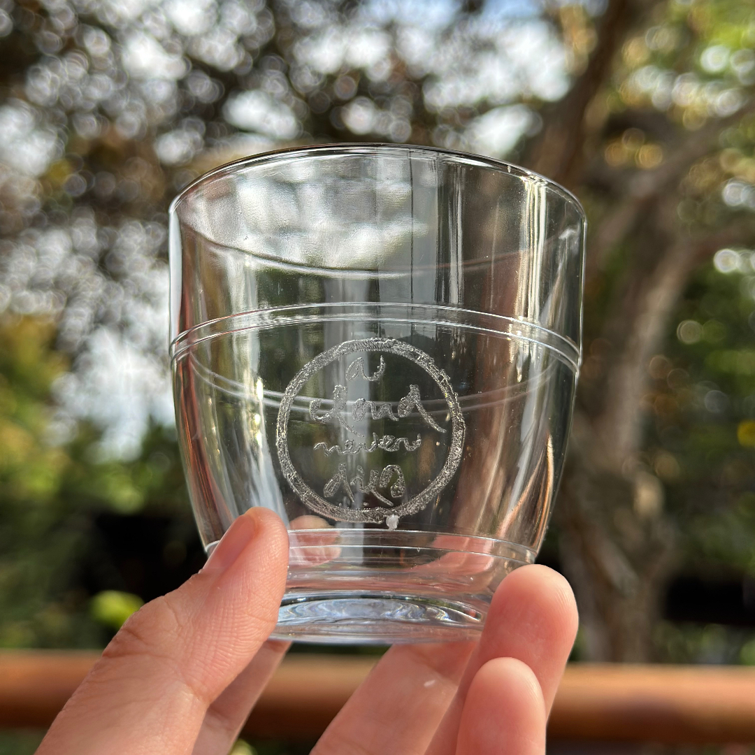 LY TRÀ THUỶ TINH KHẮC THƯ PHÁP