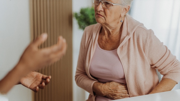 Người cao tuổi bị sỏi túi mật 18mm có cần phẫu thuật không?