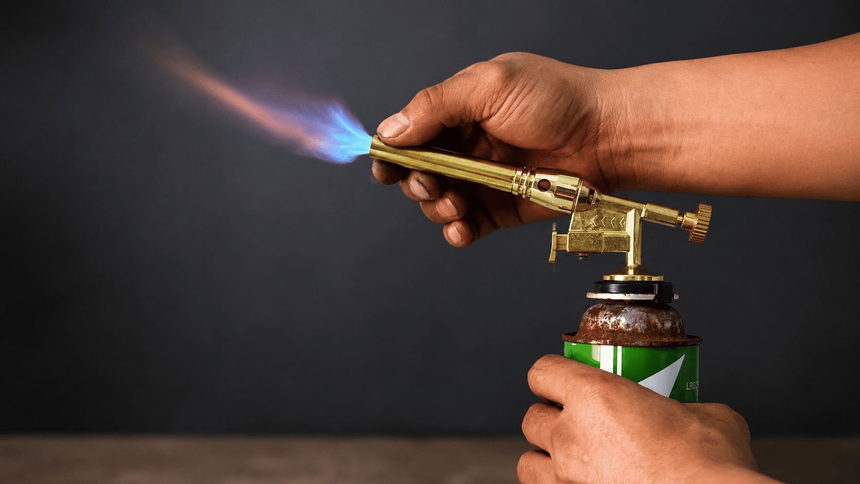 Tại sao đầu khò gas chống bỏng được? Giải thích nguyên lý làm mát và cơ chế chống bỏng