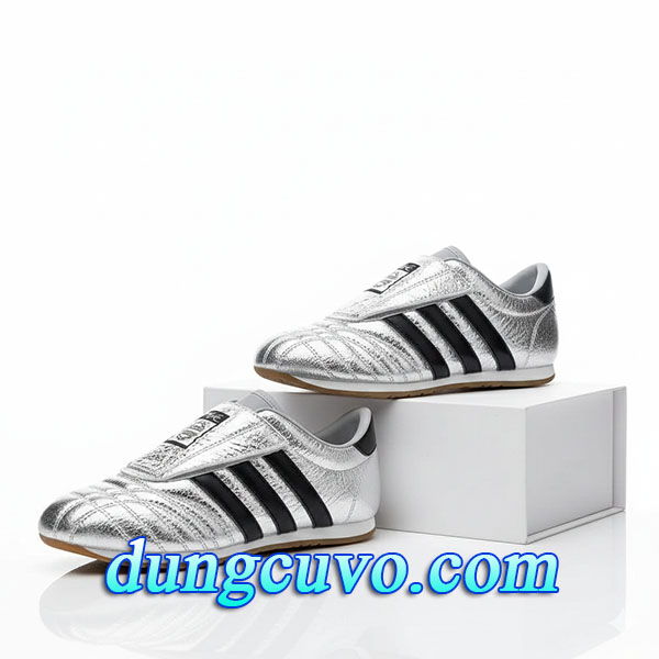 Giày Tập Võ Taekwondo Giá Rẻ – Nhẹ, Bám Sàn Tốt, Bền Bỉ Cho Võ Sinh