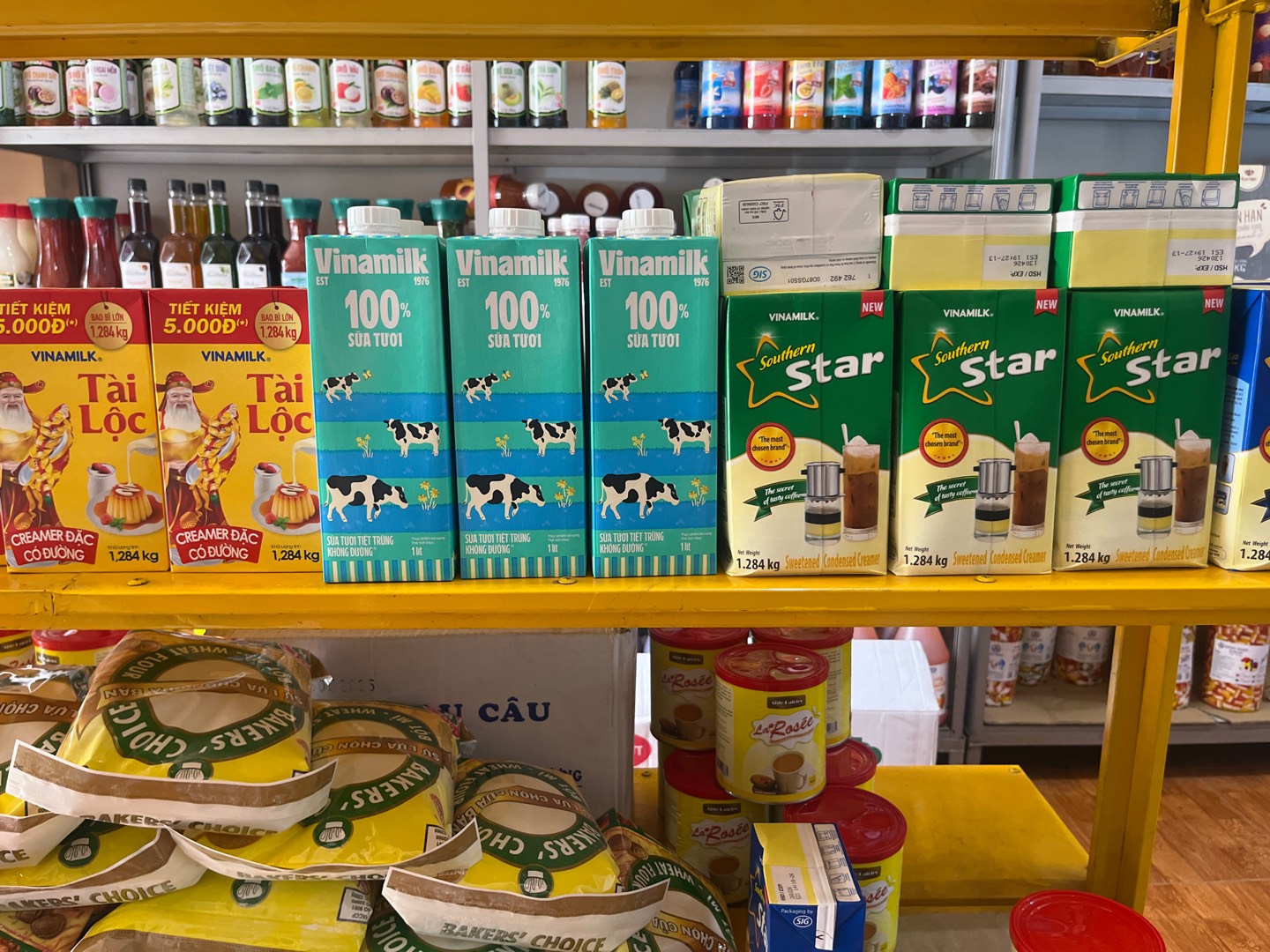 Sữa Vinamilk-duoc-ban-tai-Quang Vinh