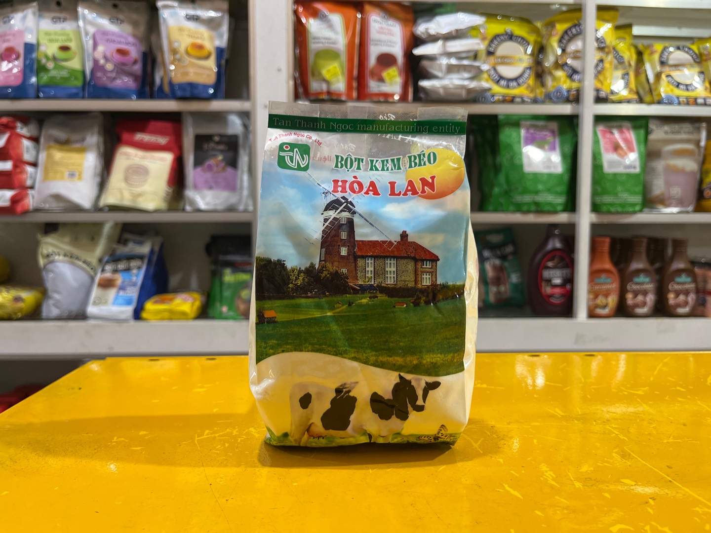 Bột sữa Kem Béo Hoà Lan-duoc-ban-tai-Quang Vinh