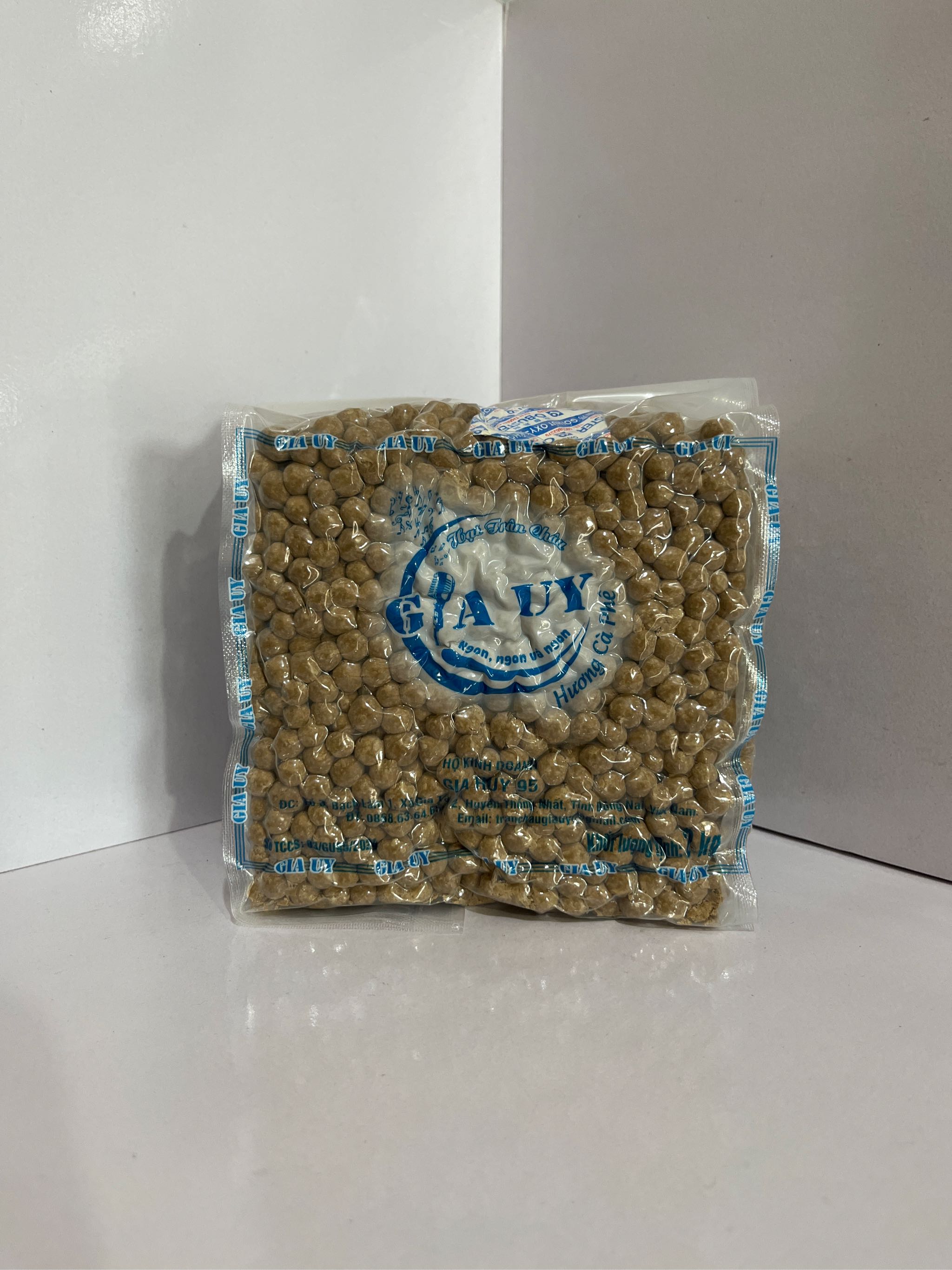 Trân Châu Gia Uy Đen-duoc-ban-tai-Quang Vinh