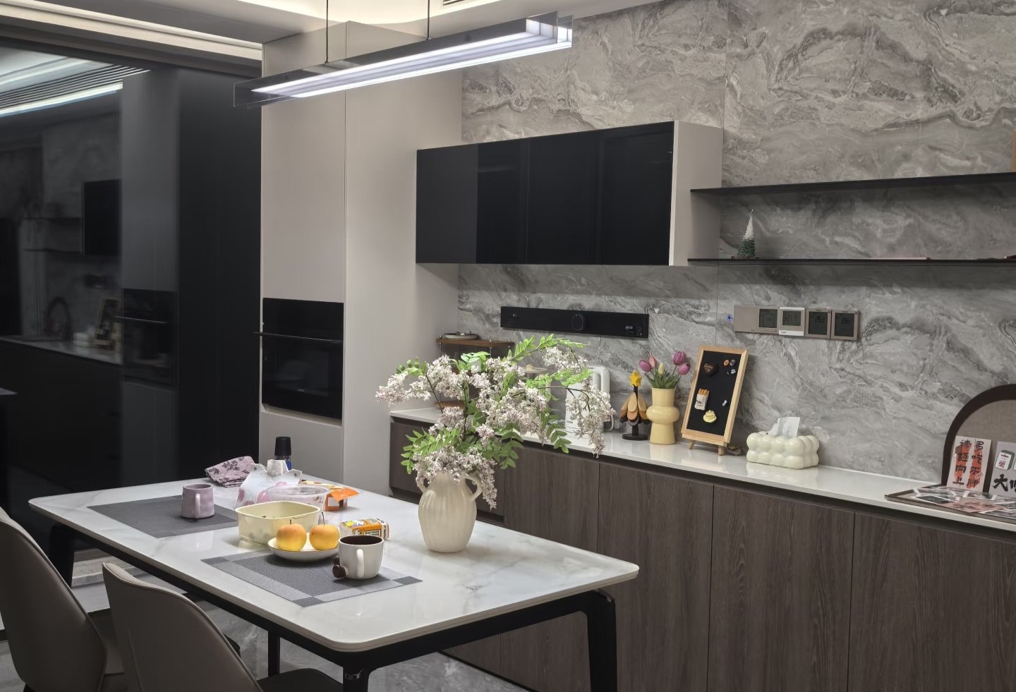 5 hạn chế lớn của ổ cắm truyền thống trong không gian sống hiện đại