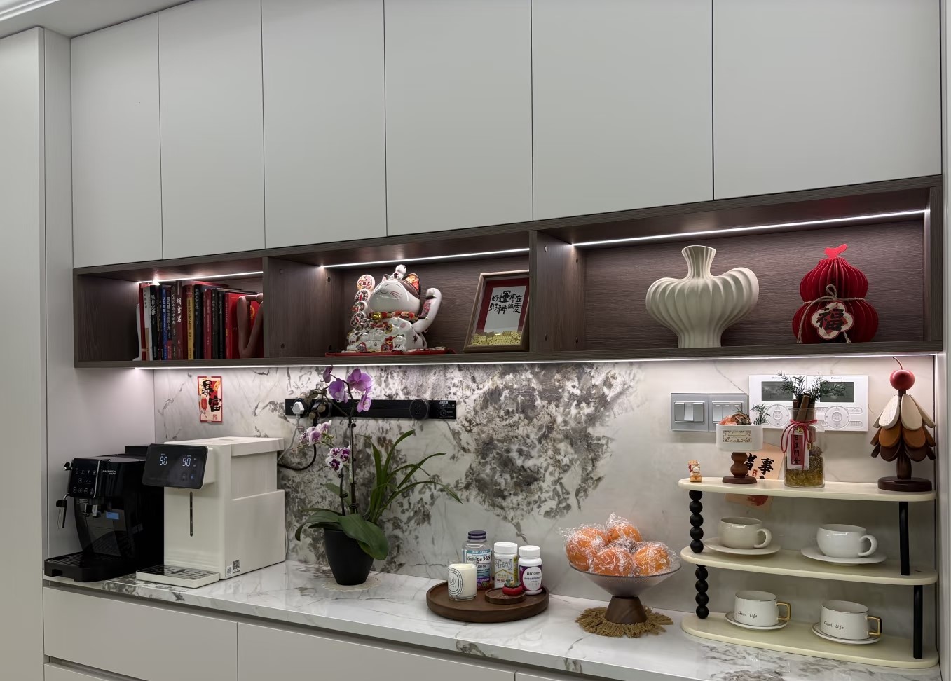 Ổ cắm thanh ray phù hợp với những không gian nào trong gia đình?