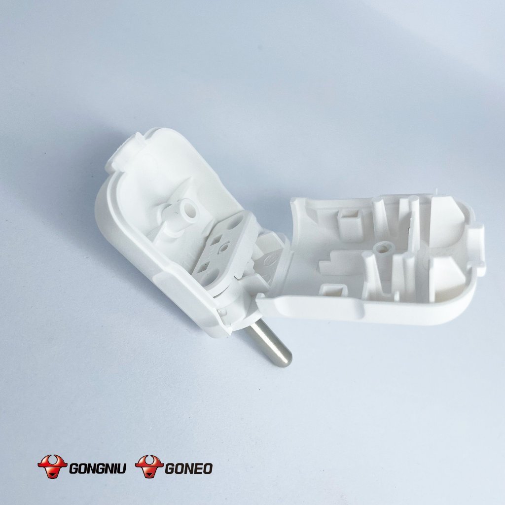Phích Cắm Chân Tròn GONEO - 10L2 - Chính Hãng