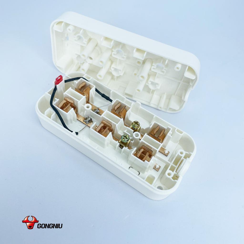 Ổ Cắm Điện Chống Cháy Gongniu 3 Ổ Mini Có Đầu Chờ Nối Dây 2500W/10A (103) - Chính Hãng