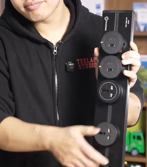 ổ cắm thanh ray chargee