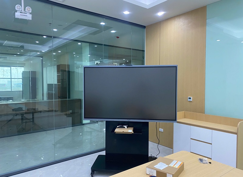Lắp Đặt Màn Hình Tương Tác MAXHUB V7 Xboard Cho Phòng Họp Cao Cấp Tại Hà Nội