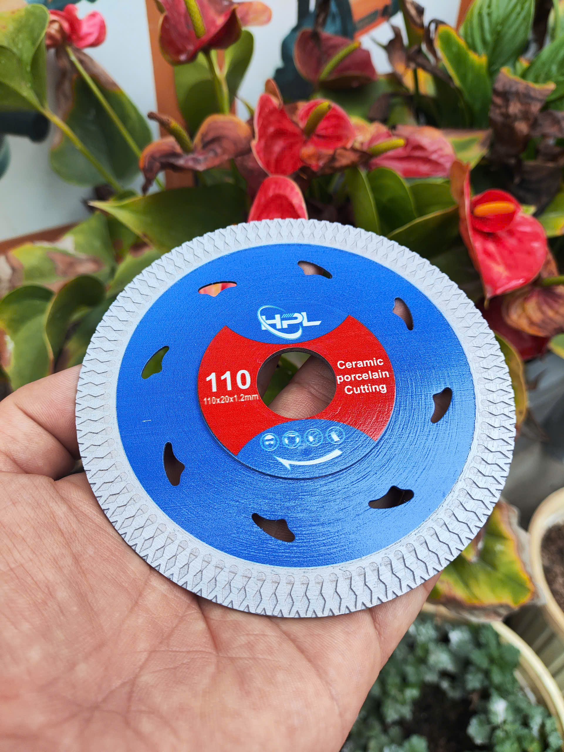 Lưỡi cắt gạch chống rung hiệu HPL 110*20*1.2mm