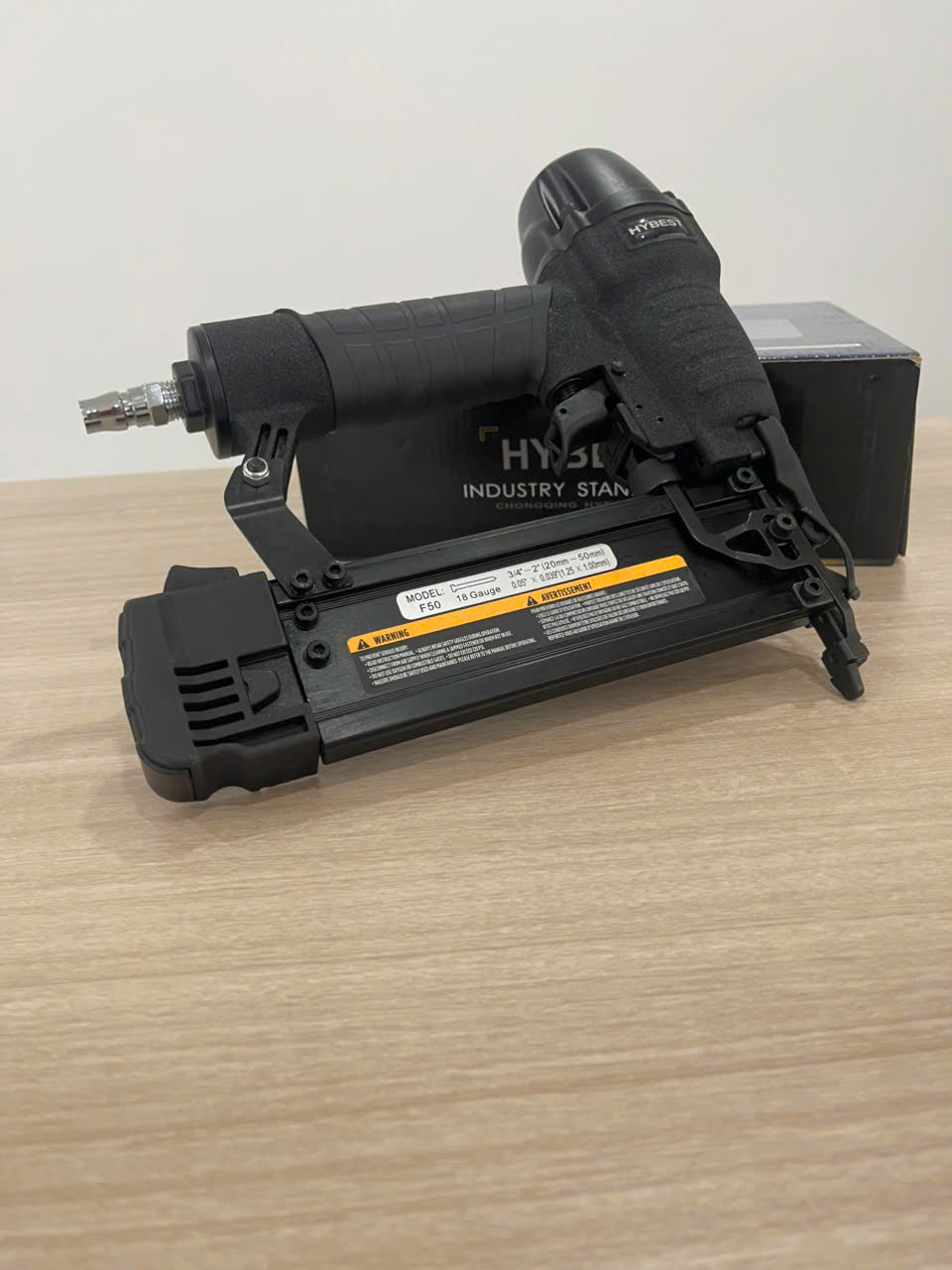 Máy đóng đinh cầm tay HYBEST, model F50
