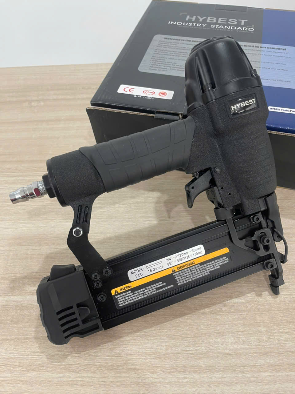 Máy đóng đinh cầm tay HYBEST, model F50