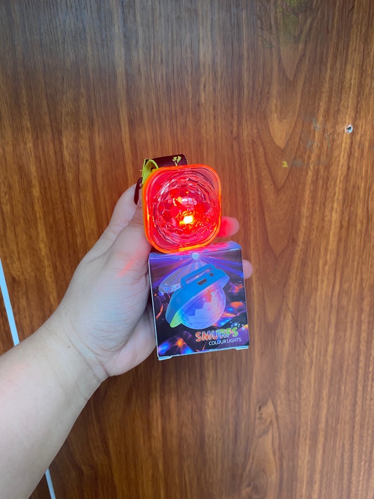 Đèn led vũ trường cảm ứng nhạc, pin sạc, có dây đeo kèm hít tường / kính kiếng xe hơi ô tô, trang trí, sinh nhật [BH: 1 TUẦN]