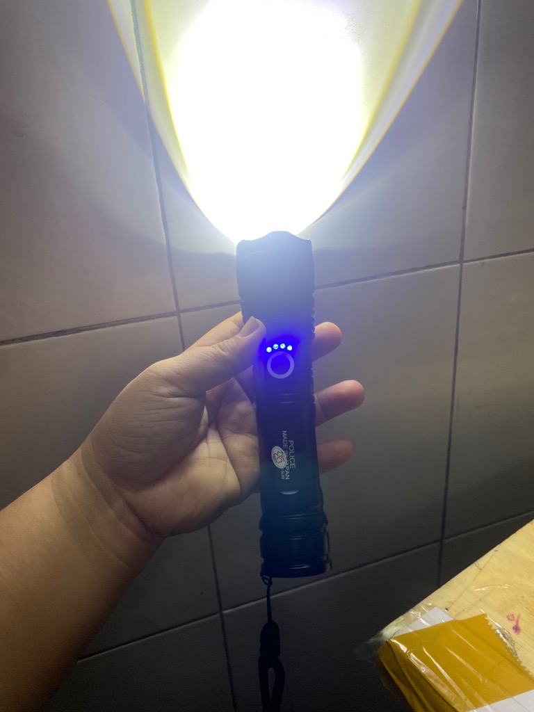 Đèn pin cầm tay Police 835 / PH50/ S39 loại 1 hộp vàng / đen xanh siêu sáng [BH 1 tuần]