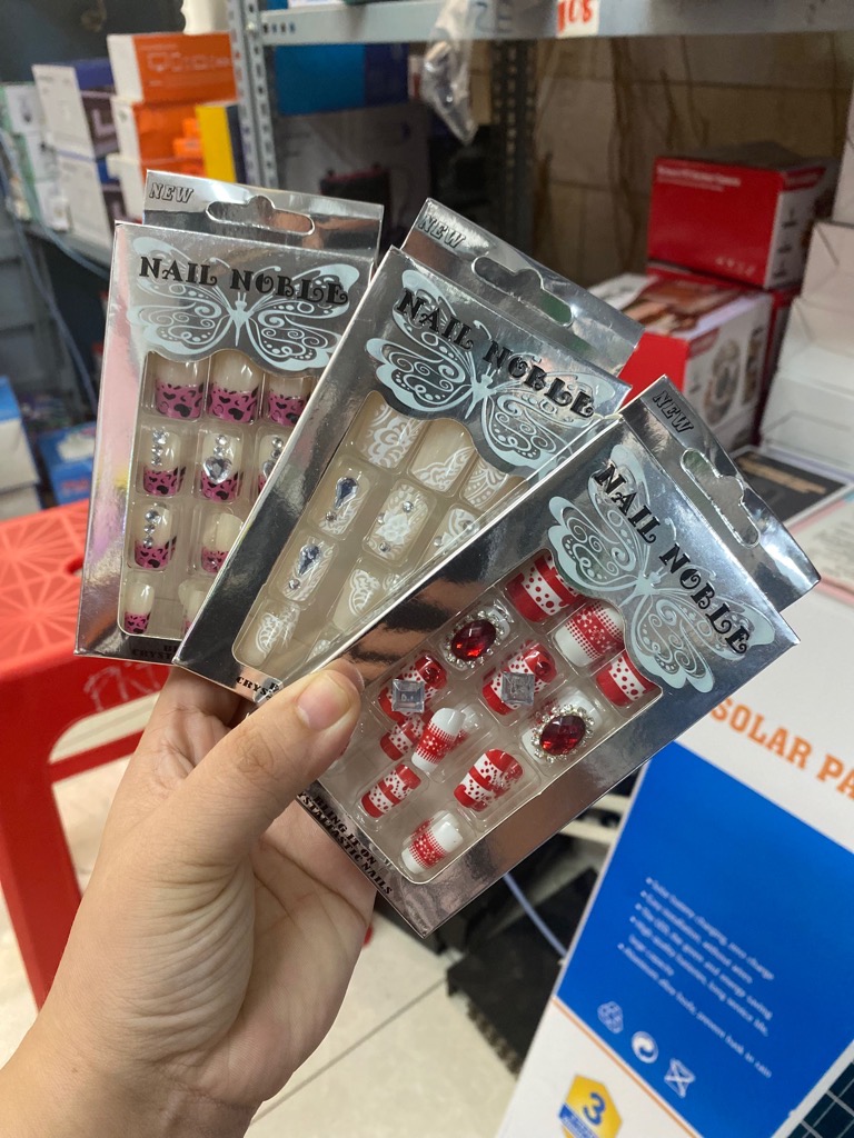 Bộ móng tay giả (keo sẵn) nhiều hình / pktn sale