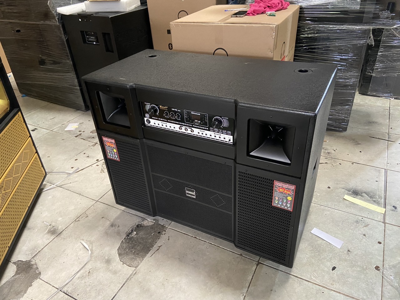Loa kéo điện SoundBox SB-1600 2 bass 40 main liền vang 16 sò bluetooth kèm 2 micro không dây hát karaoke [BH 1 năm]