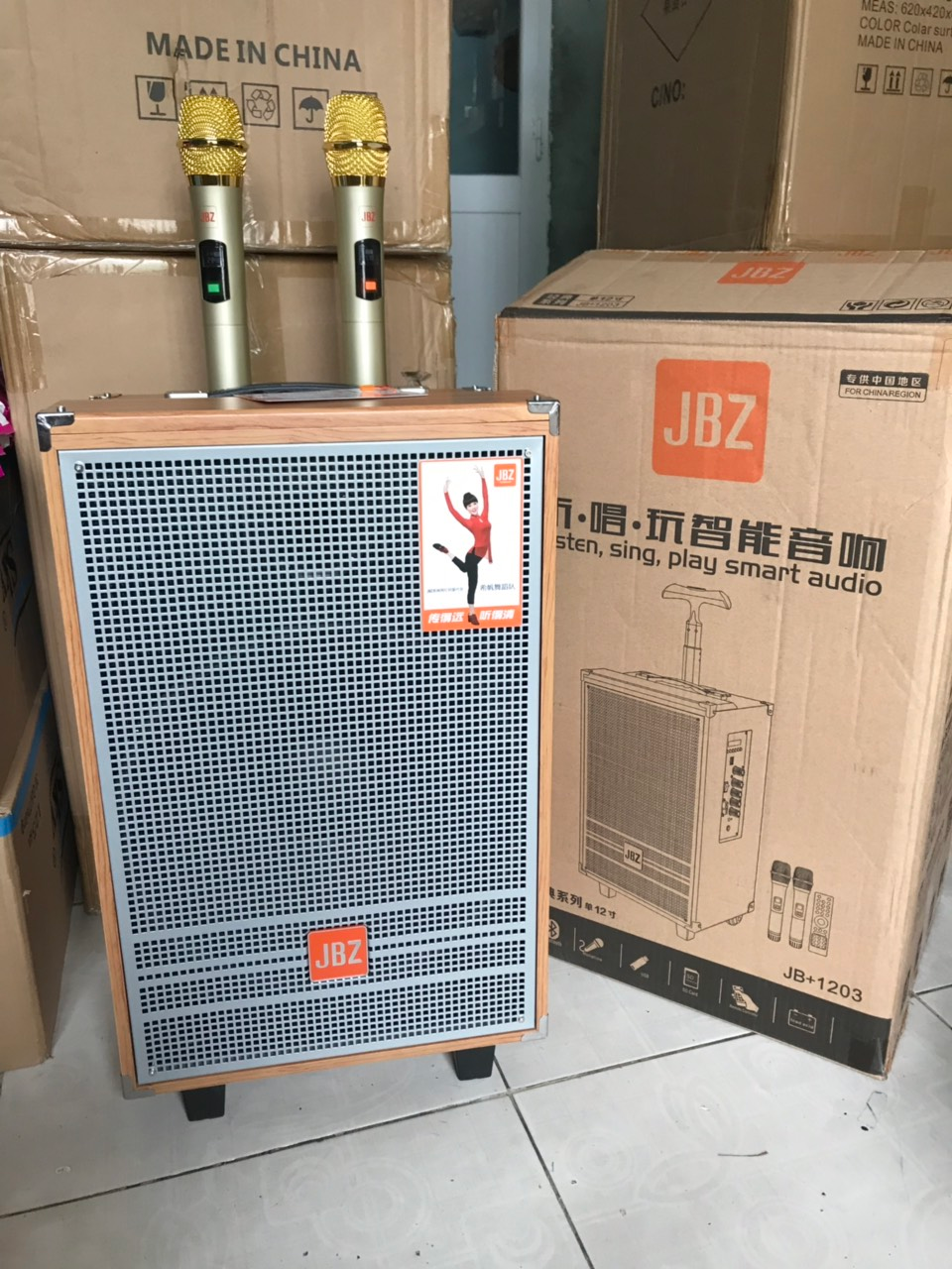 Loa kéo di động JBZ 1203 bass 3 tấc, Thùng gỗ 2 micro karaoke không dây [BH: 6 tháng]
