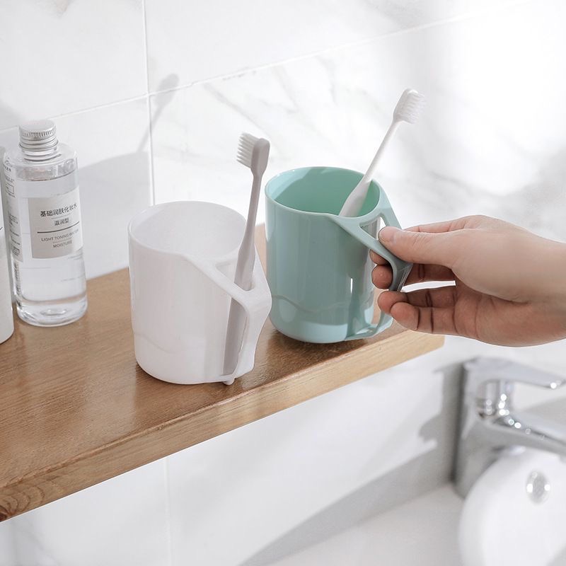 Ly ca đựng nước và bàn chải đánh răng cho bé / pktn sale