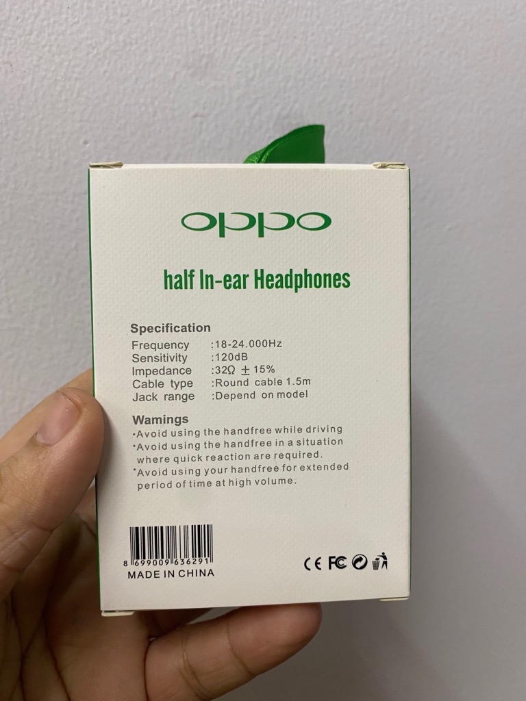 Tai nghe có dây 3.5 Oppo Zin hộp vuông trắng xanh có móc treo [BH 3 tháng] / pktn sale