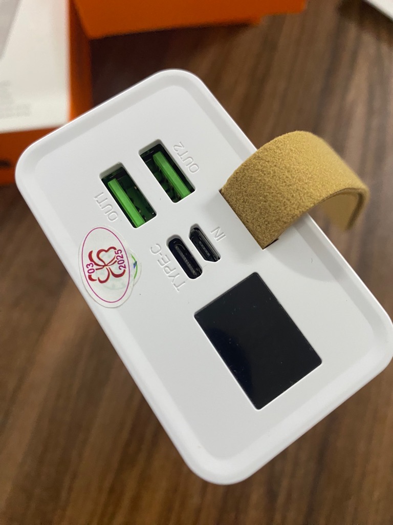 Pin sạc nhanh 160W max SYC S154 40.000mAh, có chức năng đèn pin, màn hình hiển thị % pin chính hãng [BH 1 năm]