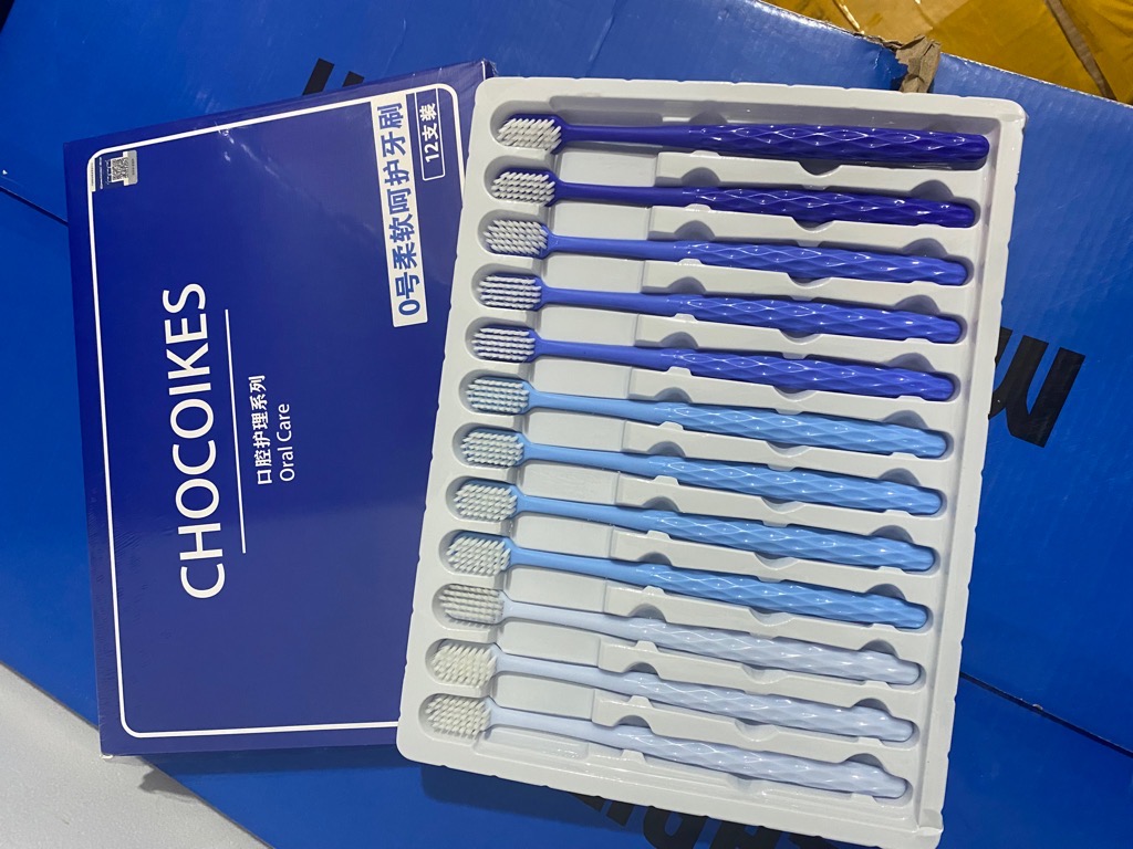 Set 12 bàn chải đánh răng Chocoikes Oral Care full box