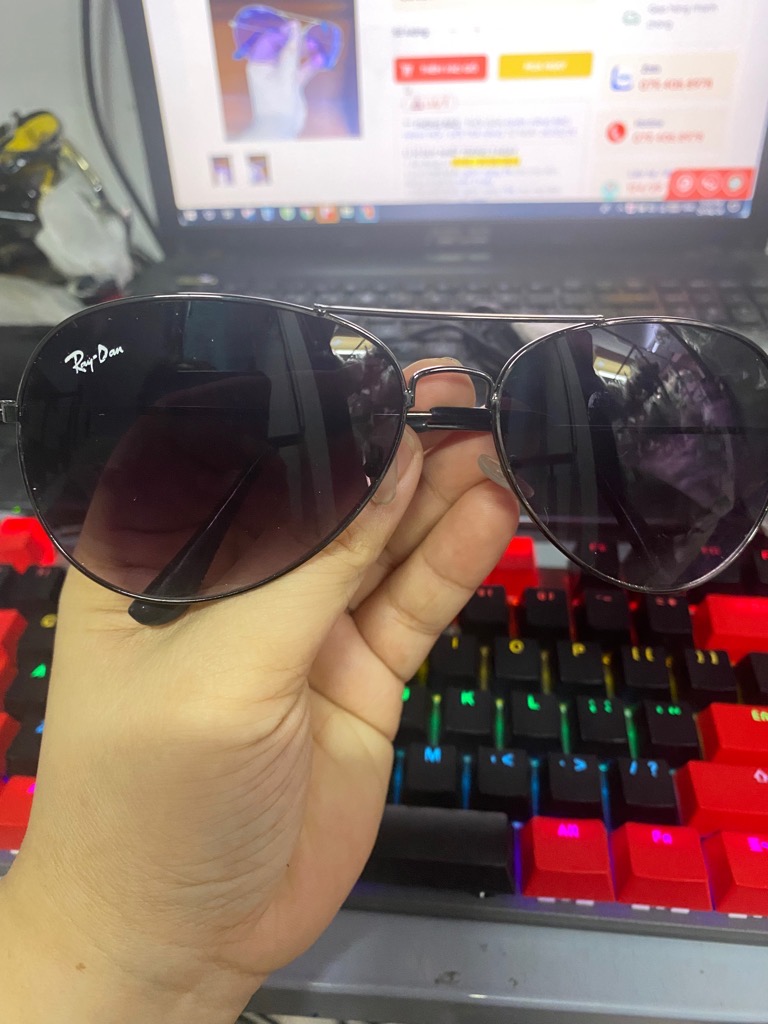Thanh lý kính mát Rayban tím (hơi trầy) [BH: None] / pktn sale